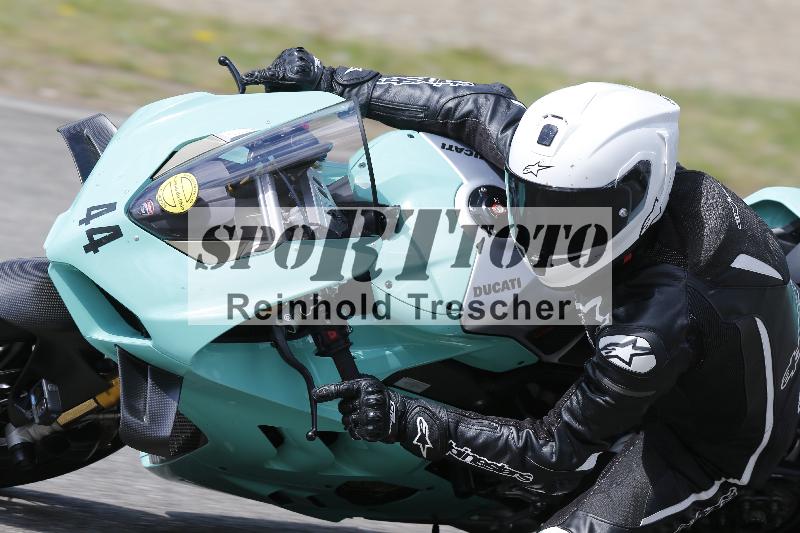 /09 19.04.2026  Caremotion get faster ADR/Gruppe gelb/44